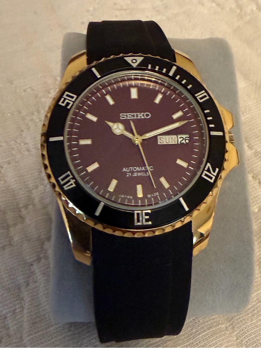 Seiko Gold Case Watch with Black Bezel and Strap - Picture 2 of 4